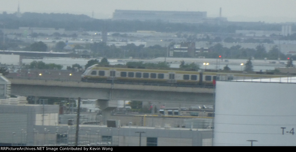 UP Express "A" unit DMU 1001